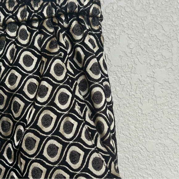 Anthropologie Women’s Slim Ankle Pants Black Gold Geometric Print Size Medium - Picture 4 of 8
